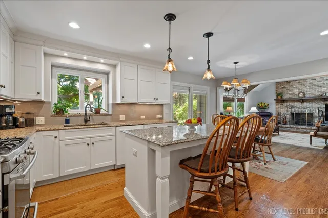 $775,000 | 2575 River Woods Drive, Naperville, IL 60565