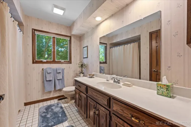 $775,000 | 2575 River Woods Drive, Naperville, IL 60565