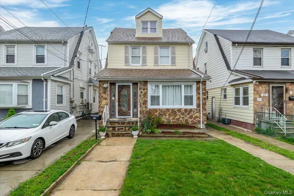 $935,000 | 92-19 218th Street | Queens Village