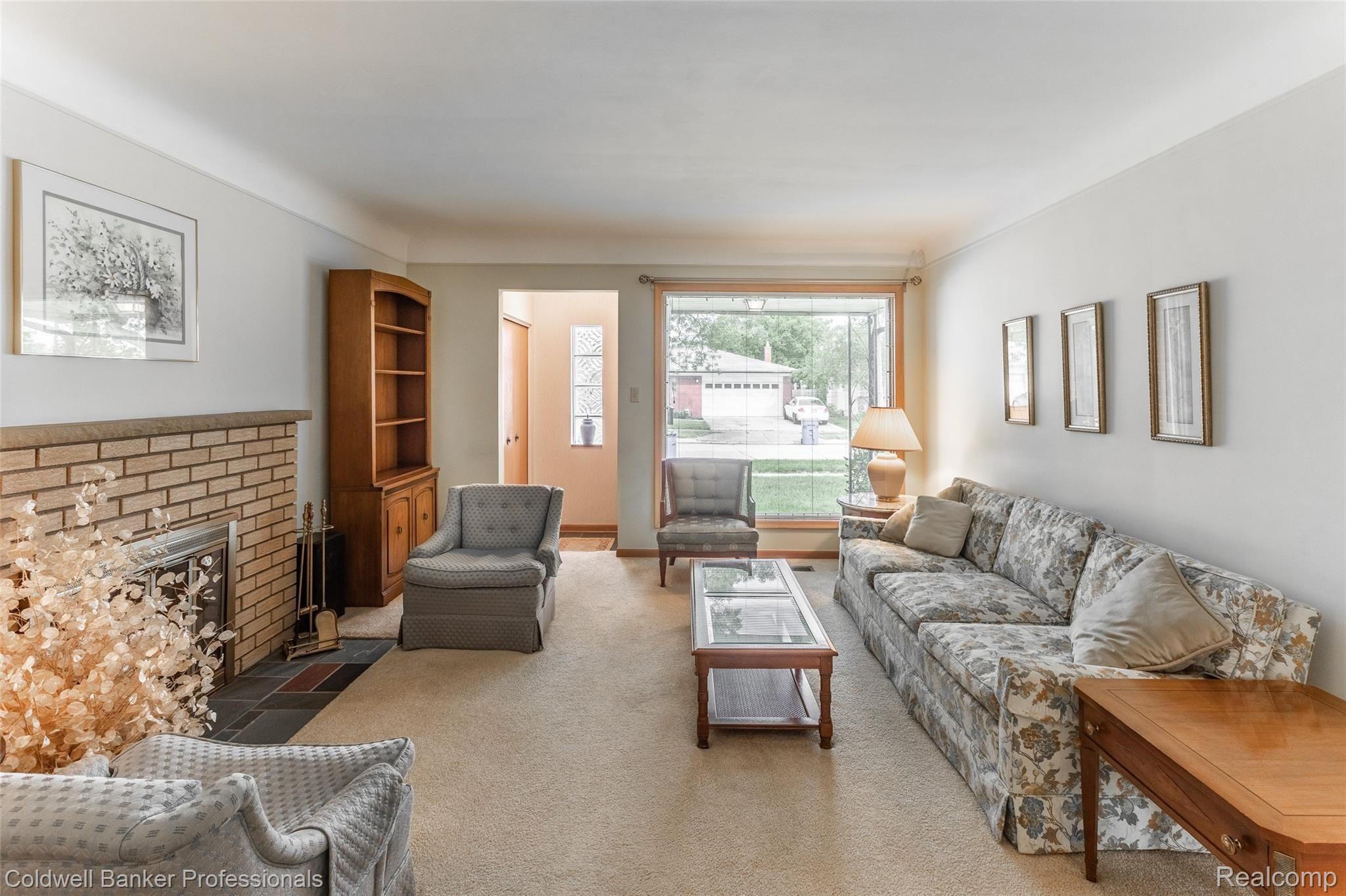 11128 Racine Road Warren, MI 48093 - Photo 6 of 27 Racine-12.jpg