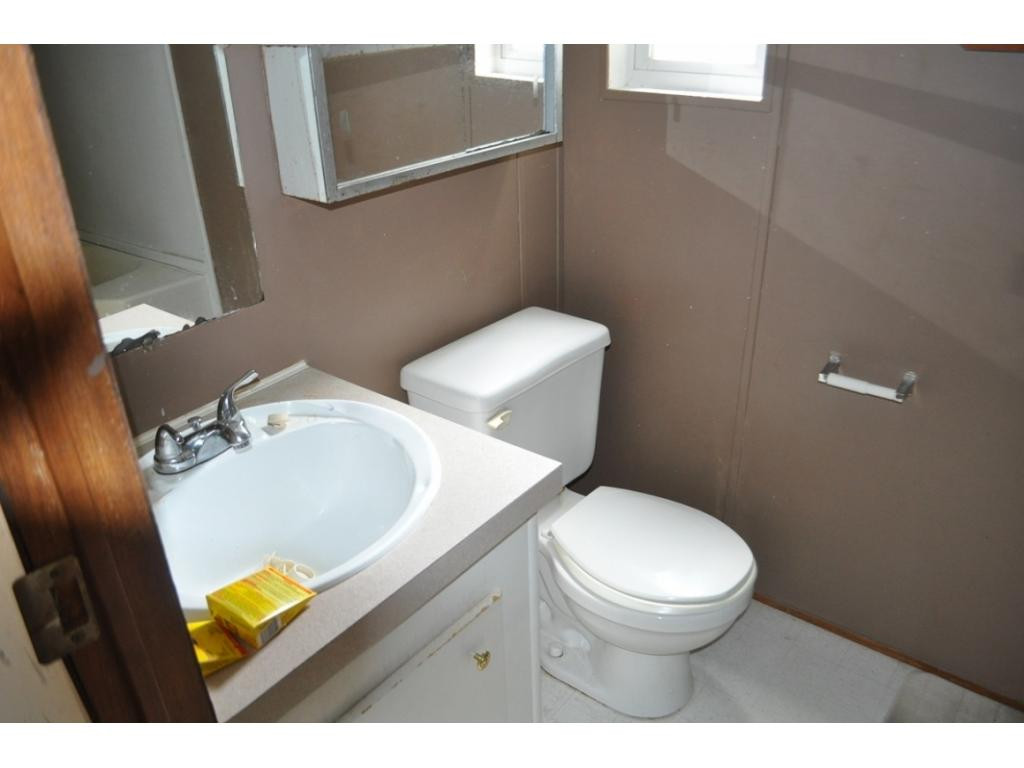 10 Residence Road Norton, VA 24273 - Photo 7 of 12 Master Bath