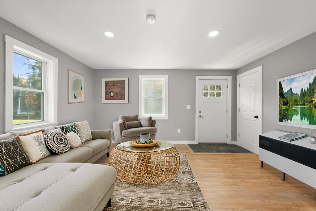 618 Airline Road Amherst, ME 04605 - Photo 3 of 28 Living Room