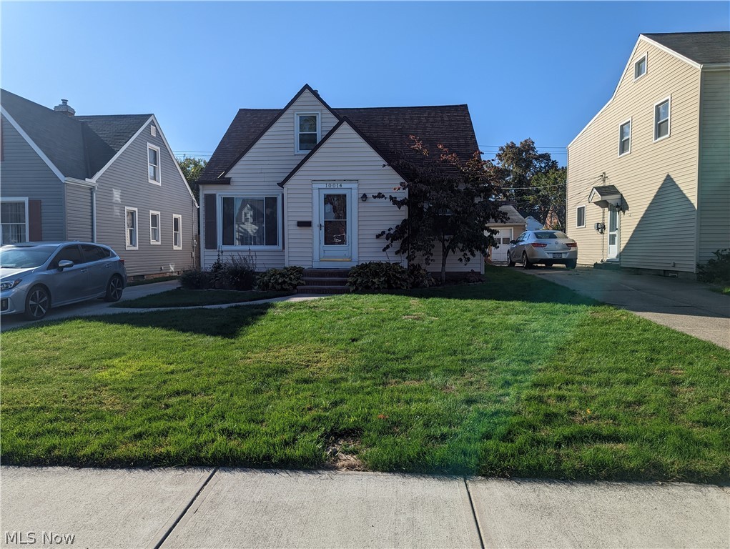 10014 McCracken Road Garfield Heights, OH 44125 - Photo 3 of 31
