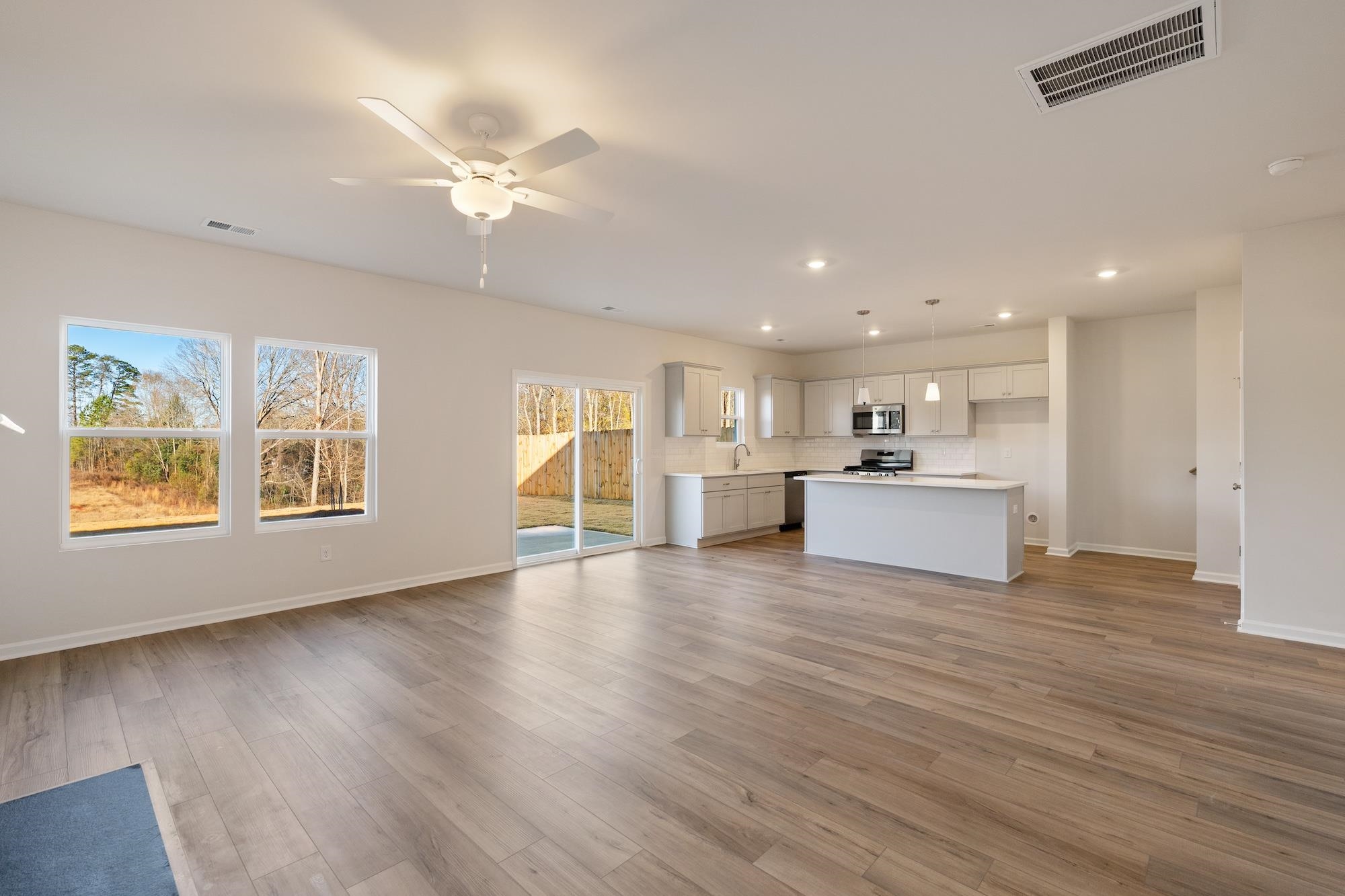 12065 Lansbury Drive Inman, SC 29349 - Photo 14 of 29