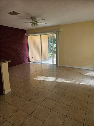 $1,380 | 145 New York Avenue, Dunedin, FL 34698