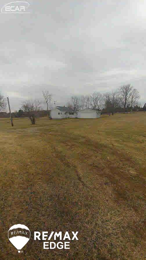 5301 North Lake Road Columbiaville, MI 48421 - Photo 3 of 13 21268680-2.JPG