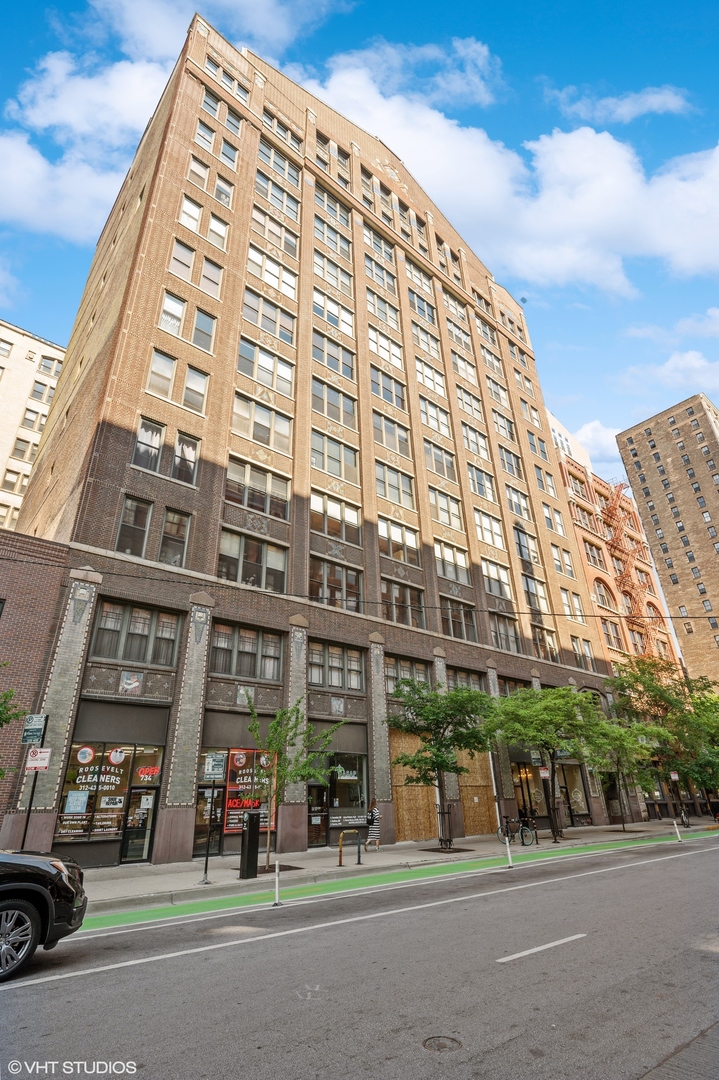 720 South Dearborn Street, Unit 305 Chicago, IL 60605 - Photo 3 of 20 front view of a building