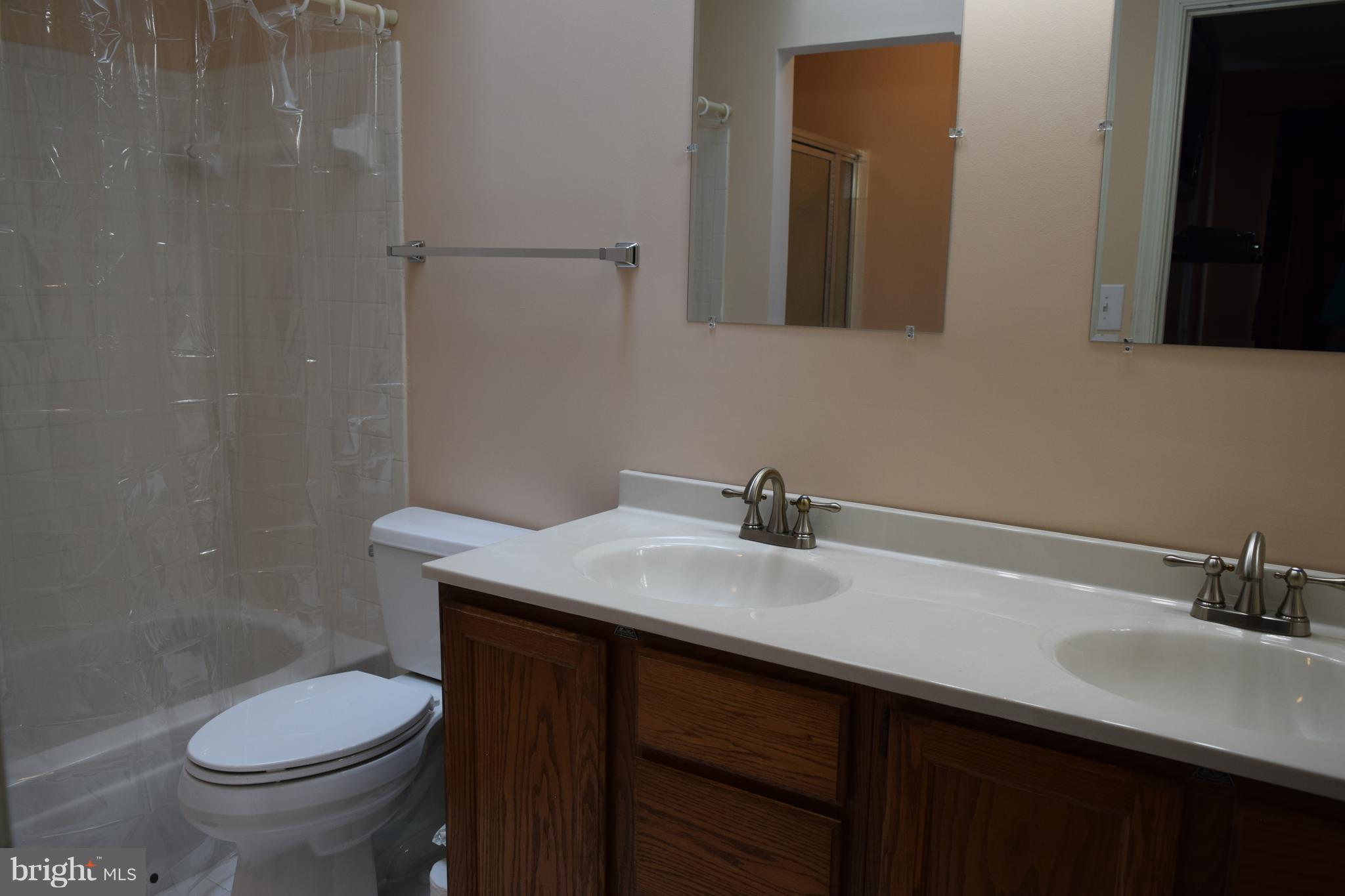 6900 Mayfair Road Laurel, MD 20707 - Photo 12 of 29 Bath (Master)