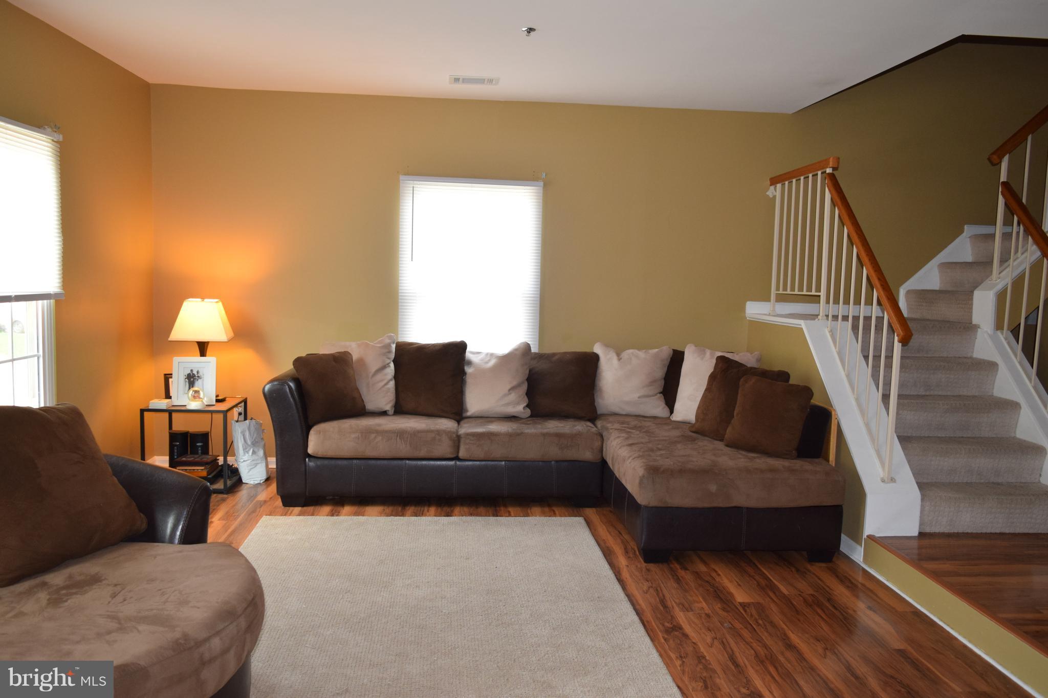 6900 Mayfair Road Laurel, MD 20707 - Photo 8 of 29 Living Room