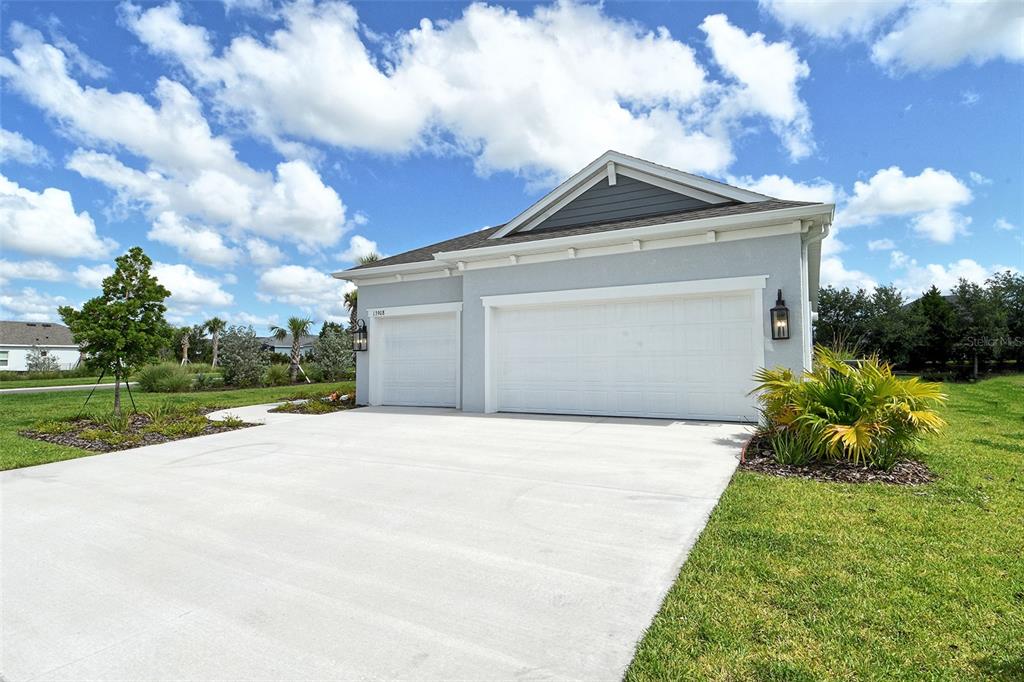 13908 Painted Loop Parrish, FL 34219 - Photo 2 of 42