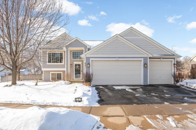 $370,000 | 601 Dillon Avenue North, Montrose, MN 55363