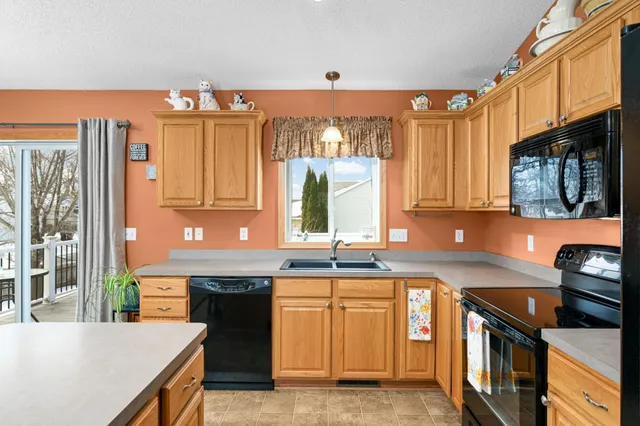 $370,000 | 601 Dillon Avenue North, Montrose, MN 55363