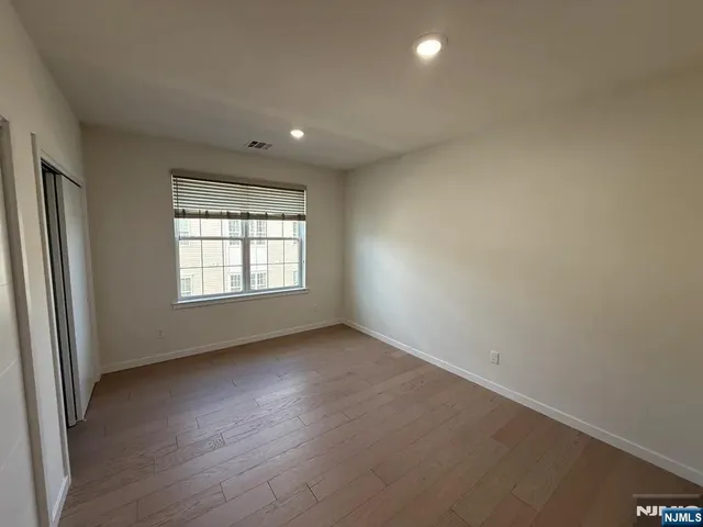 $3,400 | 243 Lorhan Drive, Unit 2243, Piscataway, NJ 08854