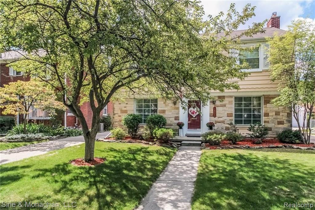 1605 Prestwick Road Grosse Pointe Woods, MI 48236 - Photo 2 of 46