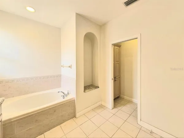 $5,000 | 3817 West Tacon Street, Tampa, FL 33629