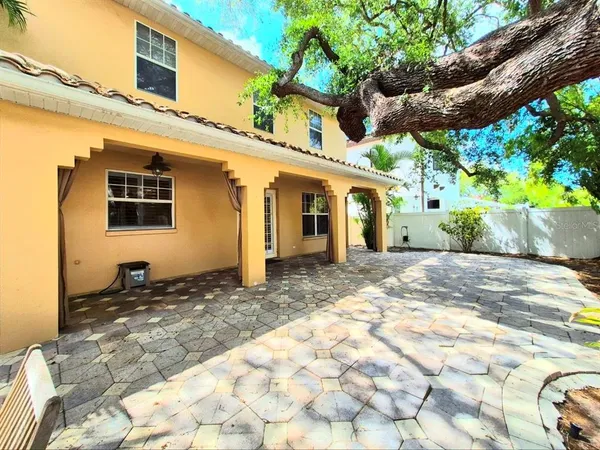 $5,000 | 3817 West Tacon Street, Tampa, FL 33629