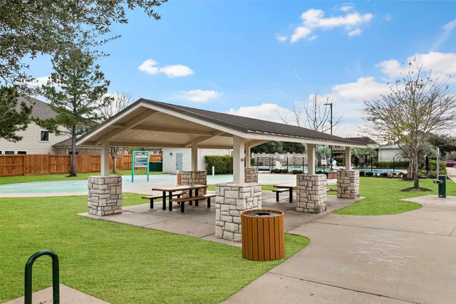 $479,000 | 2110 Artic Loon Drive, Conroe, TX 77385