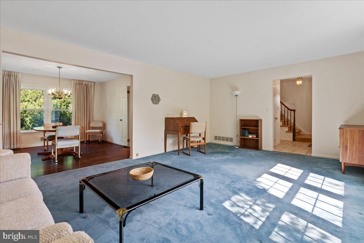 38 Terhune Road Princeton, NJ 08540 - Photo 8 of 29 Living room