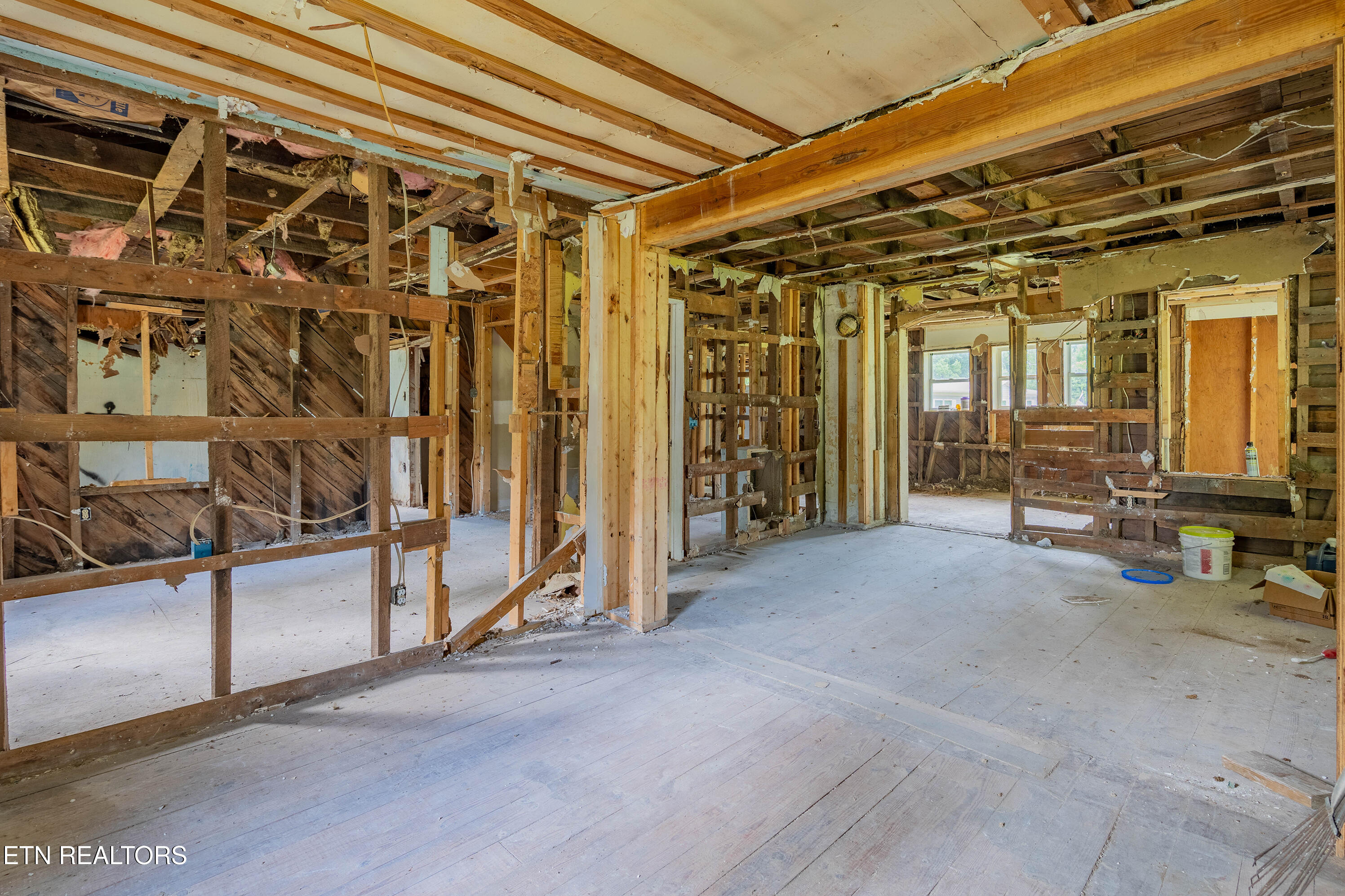 440 Liberty Road Wartburg, TN 37887 - Photo 6 of 20 A7300556-HDR