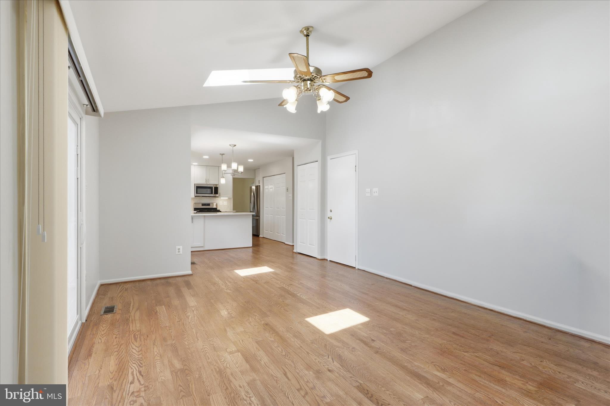 8615 Aqueduct Road Potomac, MD 20854 - Photo 18 of 57
