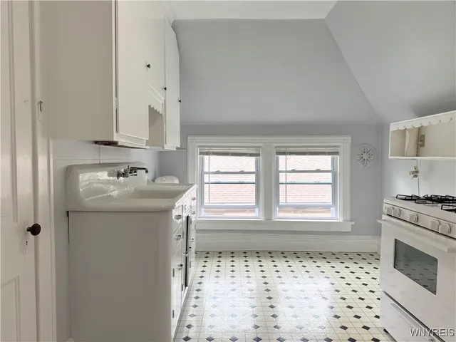 $1,100 | 328 Summer Street, Unit 5, Buffalo, NY 14222