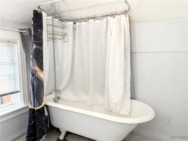 $1,100 | 328 Summer Street, Unit 5, Buffalo, NY 14222