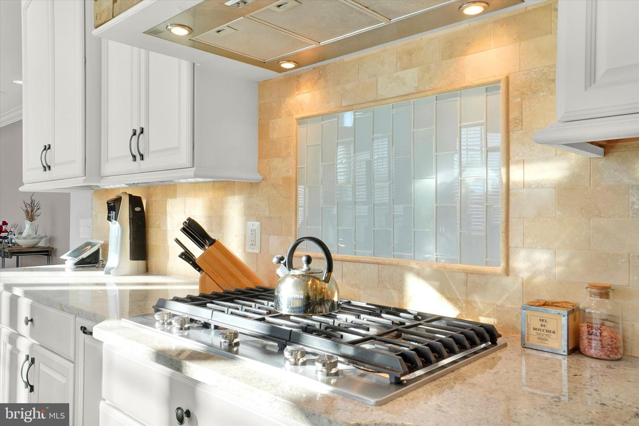 14507 Ventry Farm Court Sparks Glencoe, MD 21152 - Photo 15 of 87 Gas Stove and Ceramic Tile Back Splash