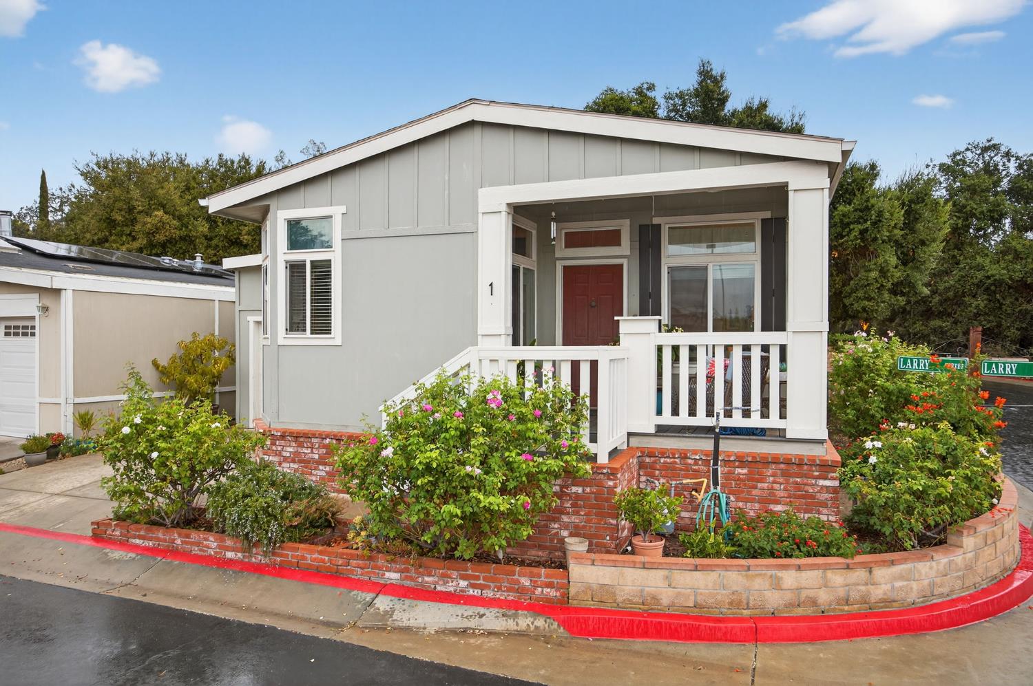 1885 Maricopa Highway, Unit 1 Ojai, CA 93023 - Photo 2 of 36 front view of a house