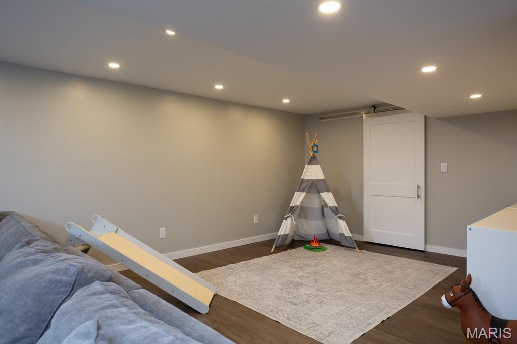 12415 Matthews Lane St. Louis, MO 63127 - Photo 18 of 22