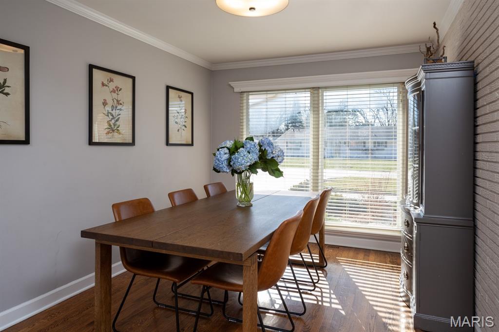 12415 Matthews Lane St. Louis, MO 63127 - Photo 5 of 22