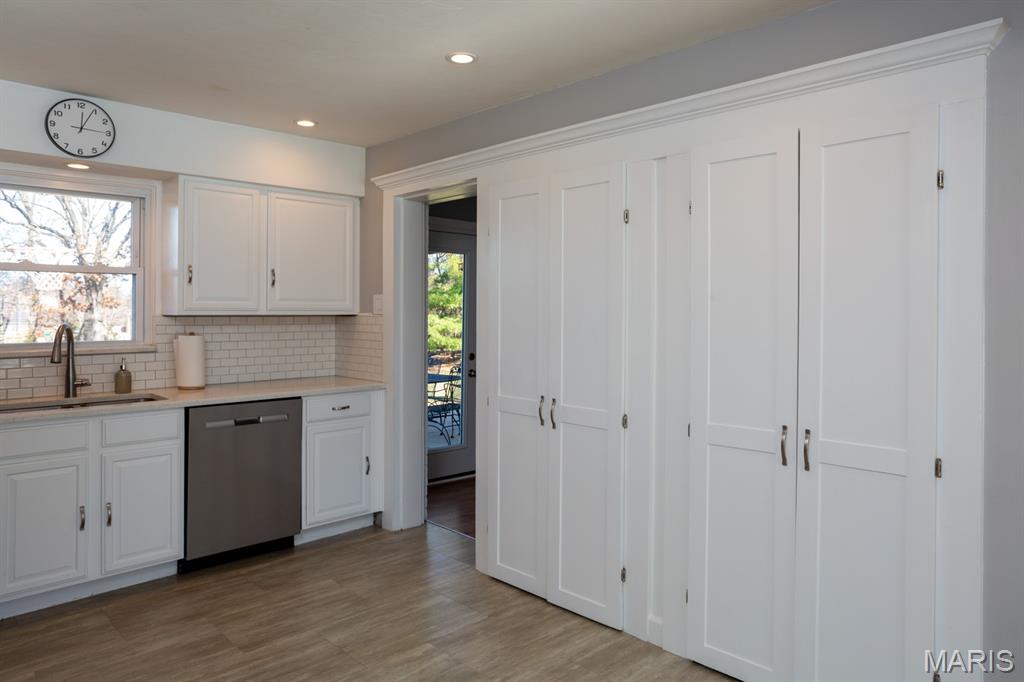 12415 Matthews Lane St. Louis, MO 63127 - Photo 9 of 22