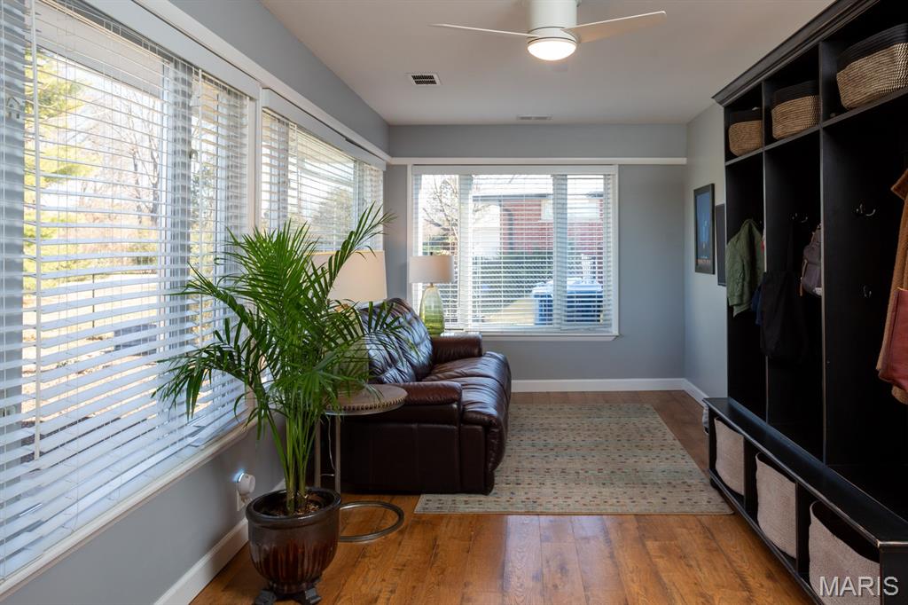 12415 Matthews Lane St. Louis, MO 63127 - Photo 10 of 22