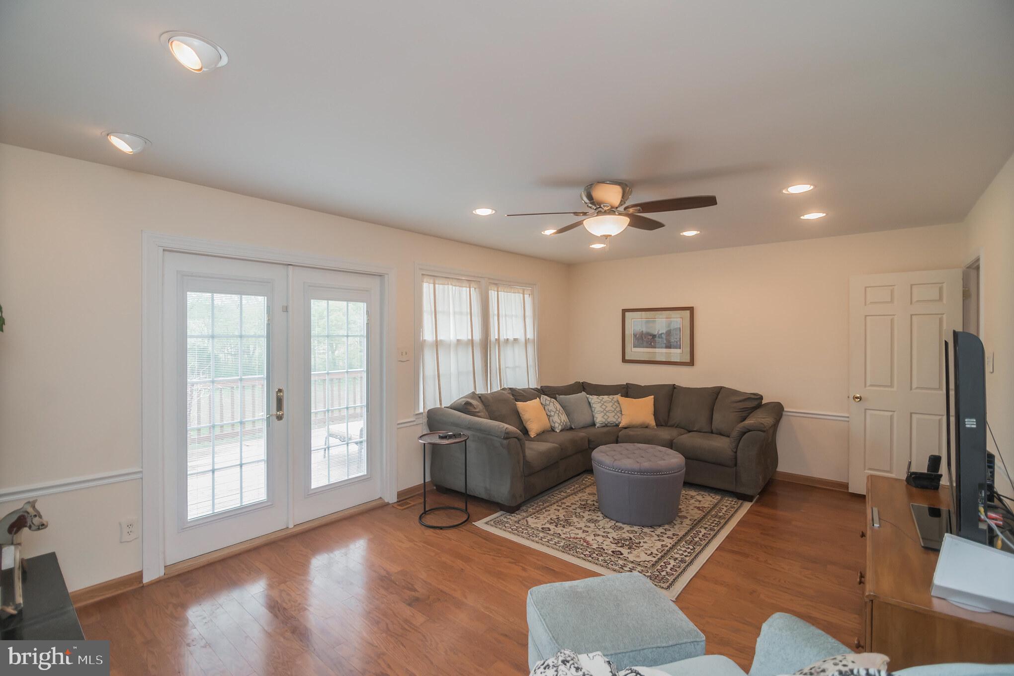 6156 Georgetown Road Broad Run, VA 20137 - Photo 14 of 40 Family room with french doors to the deck