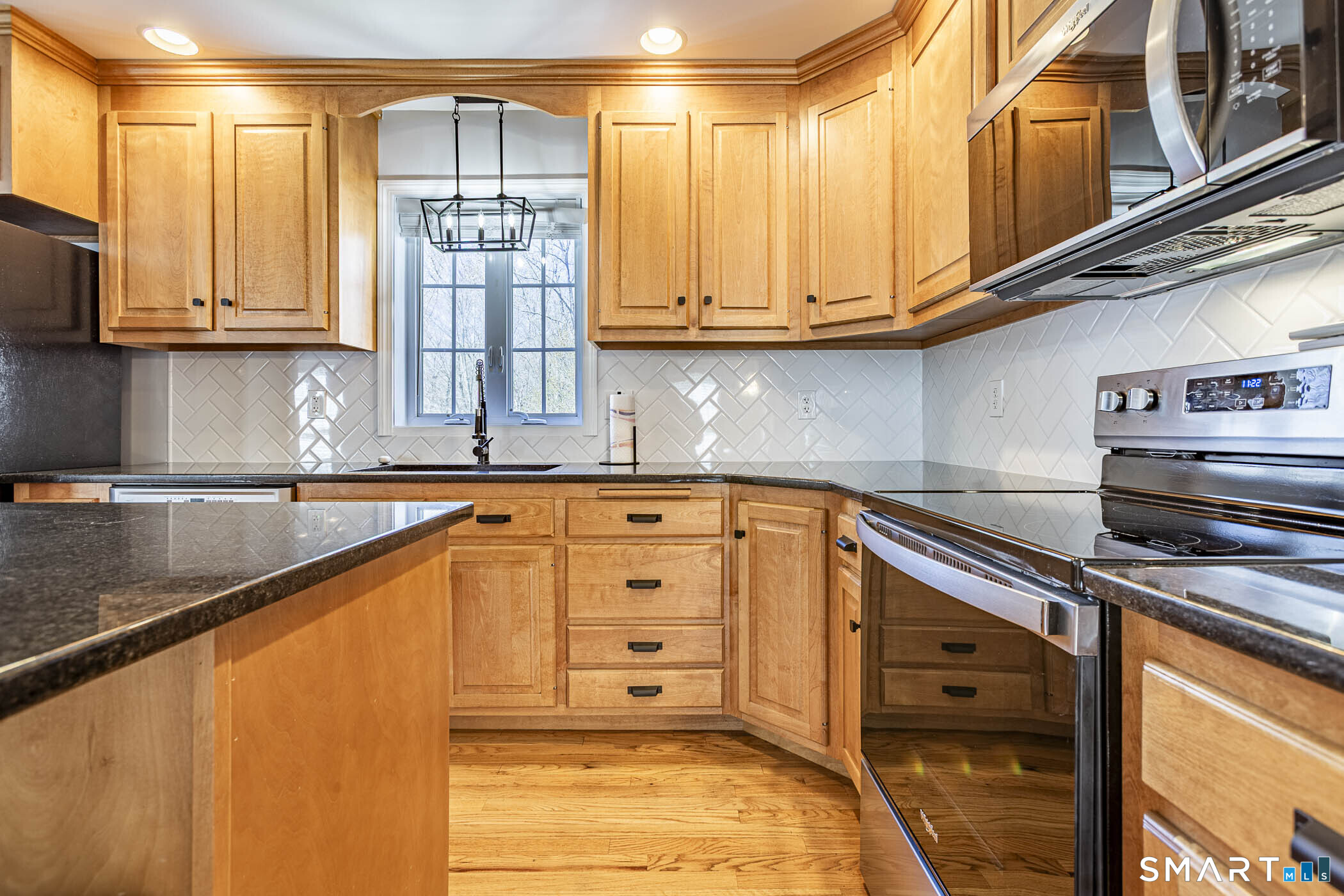 11 Reservoir View Ledyard, CT 06339 - Photo 8 of 32