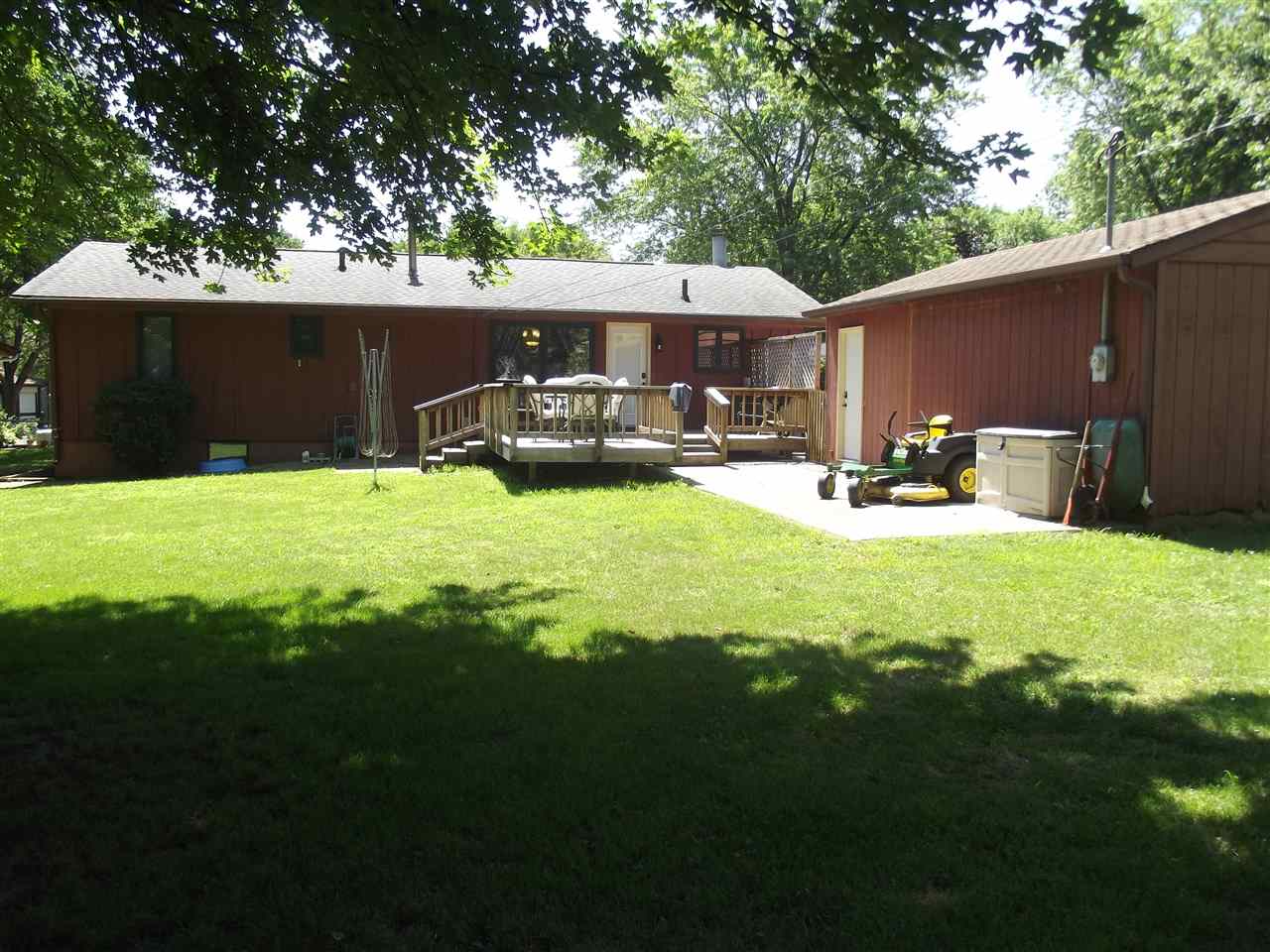 2005 Union Road Iowa City, IA 52240 - Photo 3 of 24 Gallery Image 3