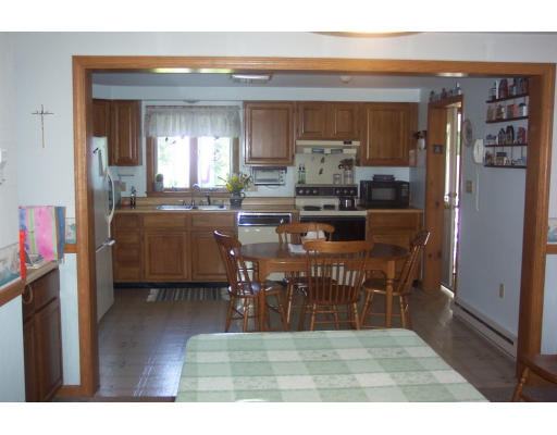 95 Millbury Road Oxford, MA 01540 - Photo 5 of 11 Gallery Image 5