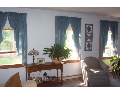 95 Millbury Road Oxford, MA 01540 - Photo 6 of 11 Gallery Image 6