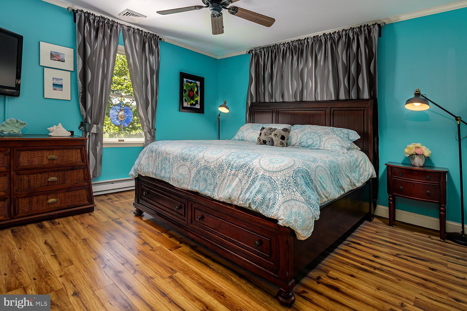 91 Ark Road Lumberton, NJ 08048 - Photo 21 of 46 Master bedrm suite w/ beautiful wood laminate flrs