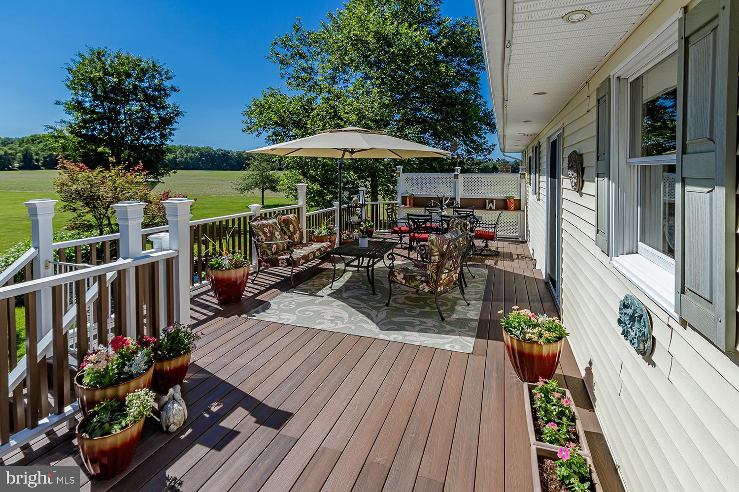 91 Ark Road Lumberton, NJ 08048 - Photo 38 of 46 Composite deck with vinyl railings