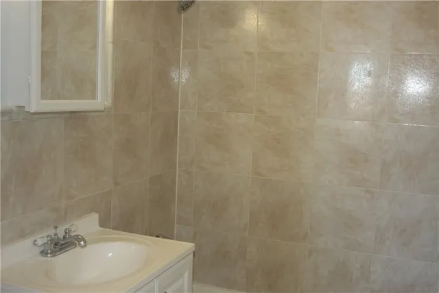 $230,000 | 880 Boynton Avenue, Unit 18A | Soundview