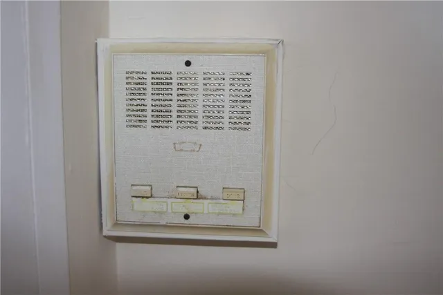 $230,000 | 880 Boynton Avenue, Unit 18A | Soundview