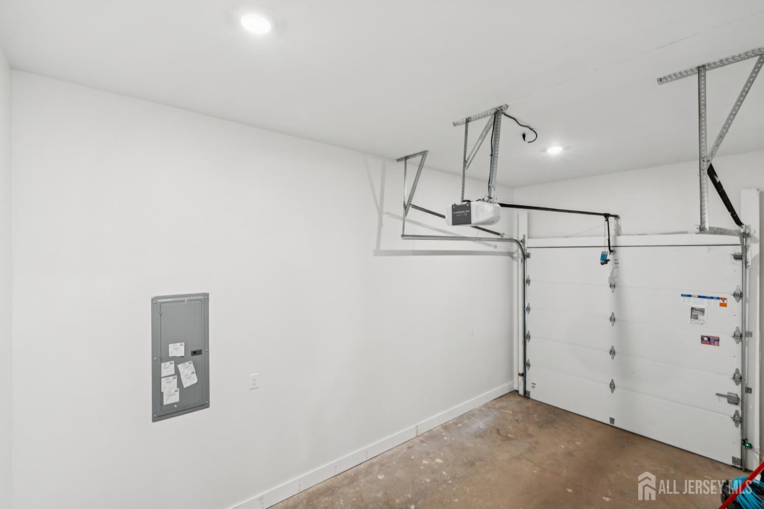 662 Summit Road Union, NJ 07083 - Photo 23 of 33