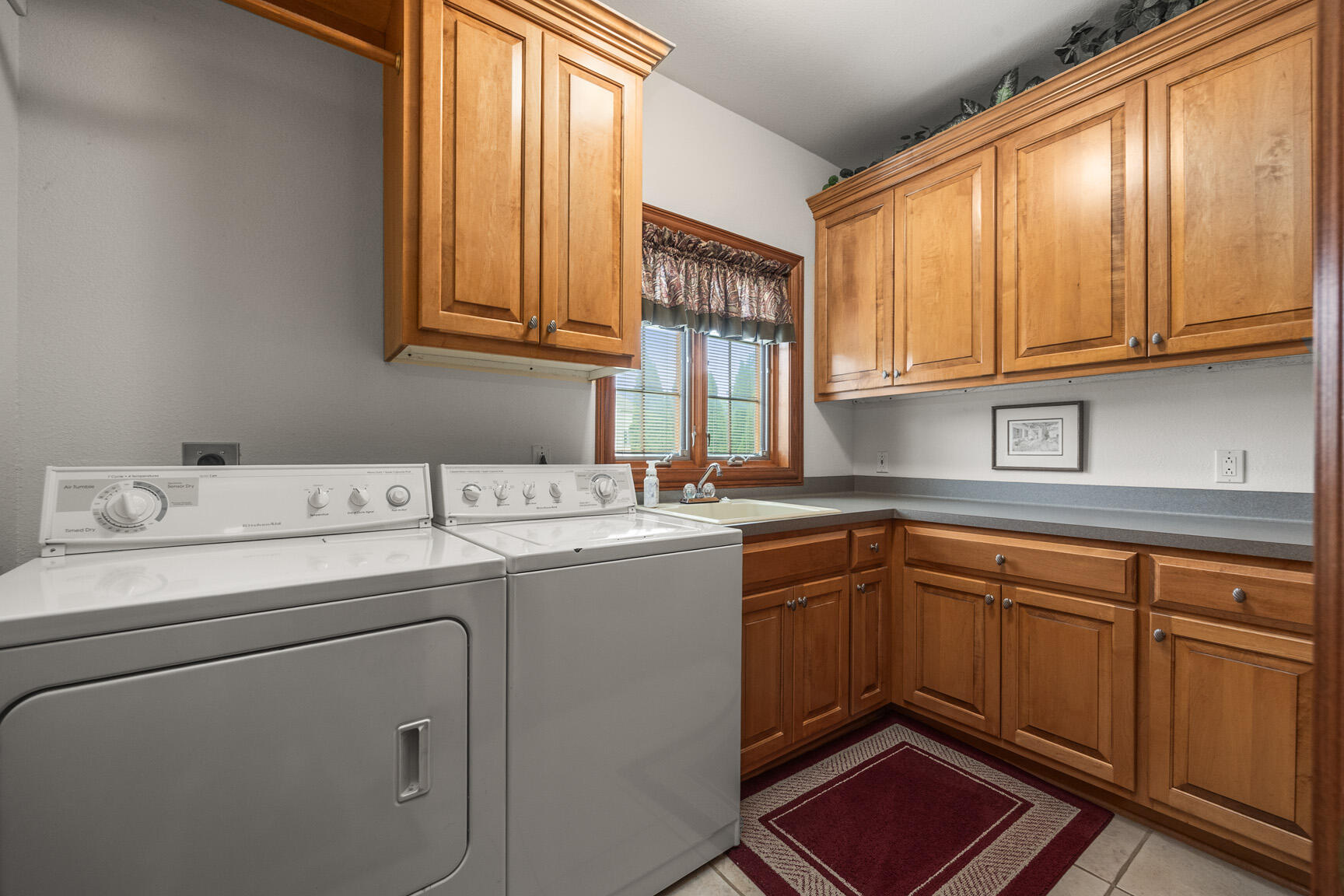 N52-w16816 Oak Ridge Trail Menomonee Falls, WI 53051 - Photo 18 of 37 Main Floor - Laundry