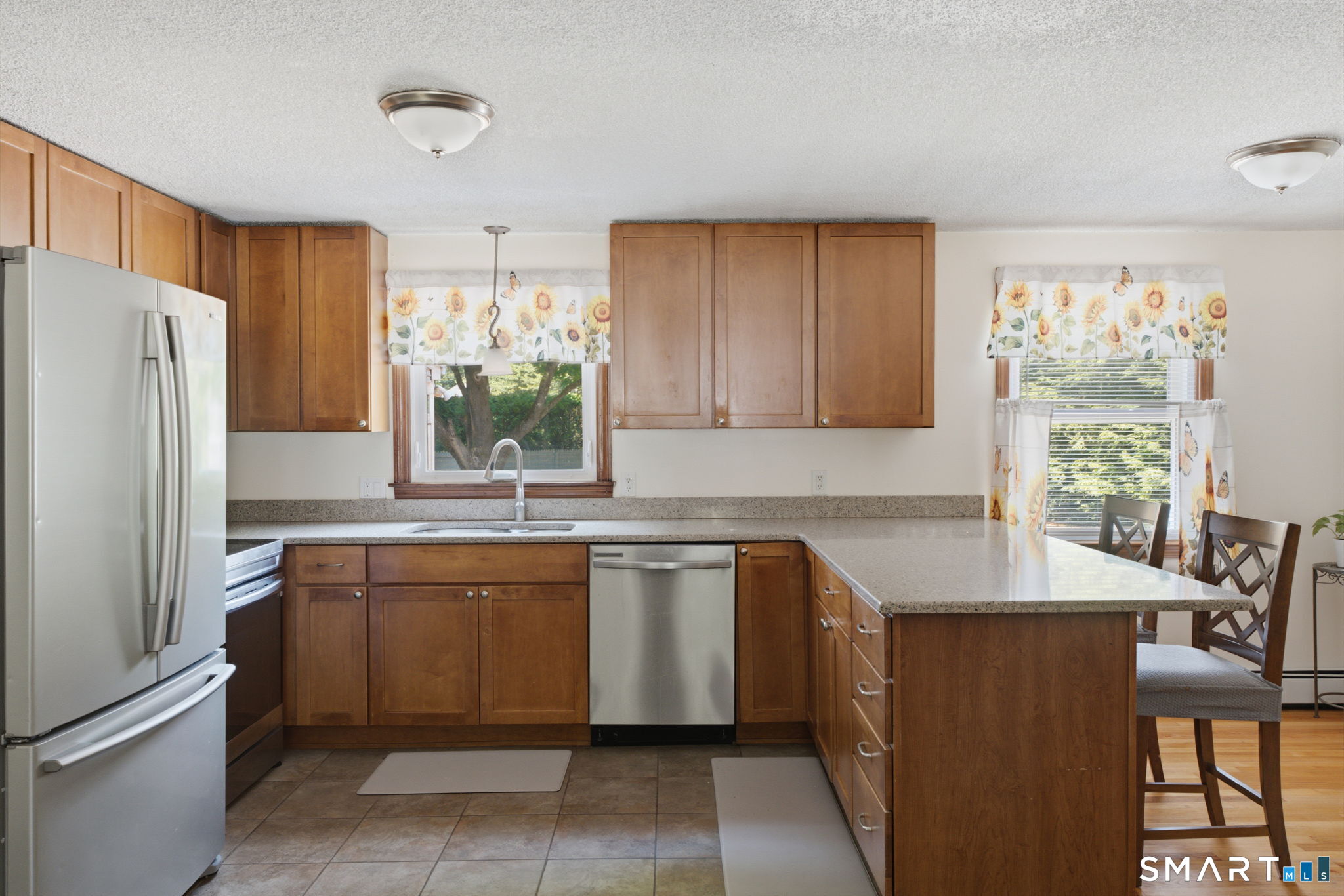 60 Simon Road Enfield, CT 06082 - Photo 7 of 38