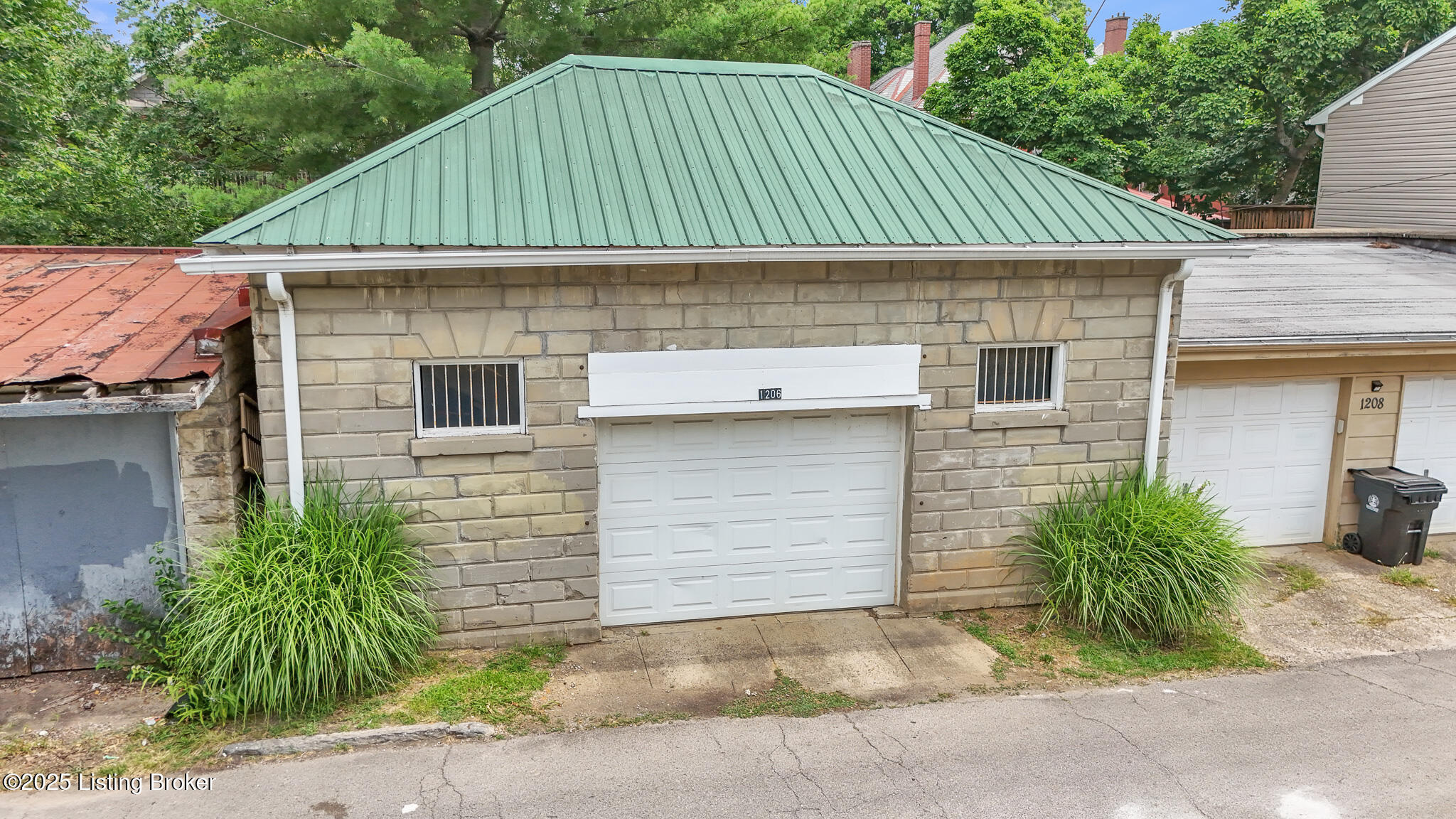 1206 Cherokee Road Louisville, KY 40204 - Photo 53 of 62 DJI_20240619121713_0162_D