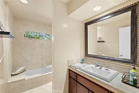 $4,500,000 | 1423 Santiago Drive, Newport Beach, CA 92660