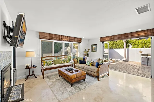 $4,500,000 | 1423 Santiago Drive, Newport Beach, CA 92660