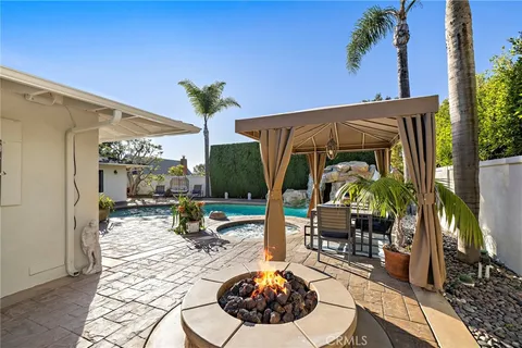$4,500,000 | 1423 Santiago Drive, Newport Beach, CA 92660