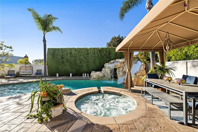 $4,500,000 | 1423 Santiago Drive, Newport Beach, CA 92660