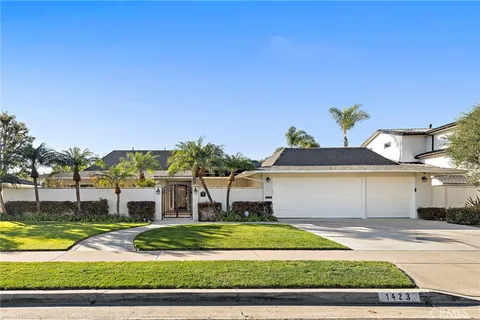 $4,500,000 | 1423 Santiago Drive, Newport Beach, CA 92660